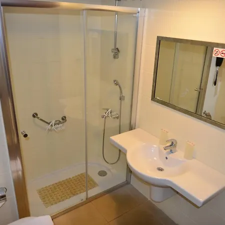 阿依达俱乐部酒店 4* 马尔马里斯