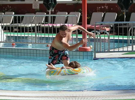 公寓式酒店 阿依达俱乐部酒店 马尔马里斯