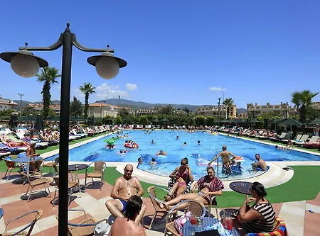 阿依达俱乐部酒店 4* 马尔马里斯