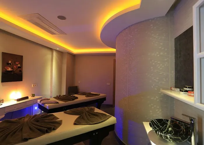 מלון דירות Club Aida 4*