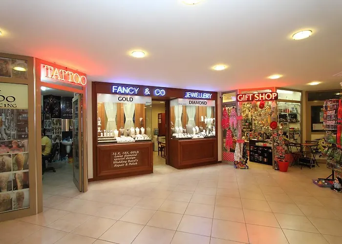 מלון דירות Club Aida 4*